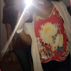 Flowy sleeveless cardigan